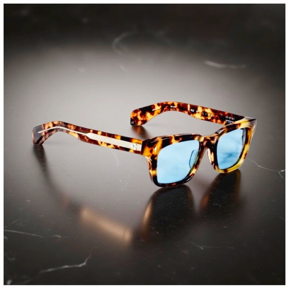 Jacques Marie Mage Molino Sunglasses |
Limited Edition Tortoiseshell - Picture 4 of 14